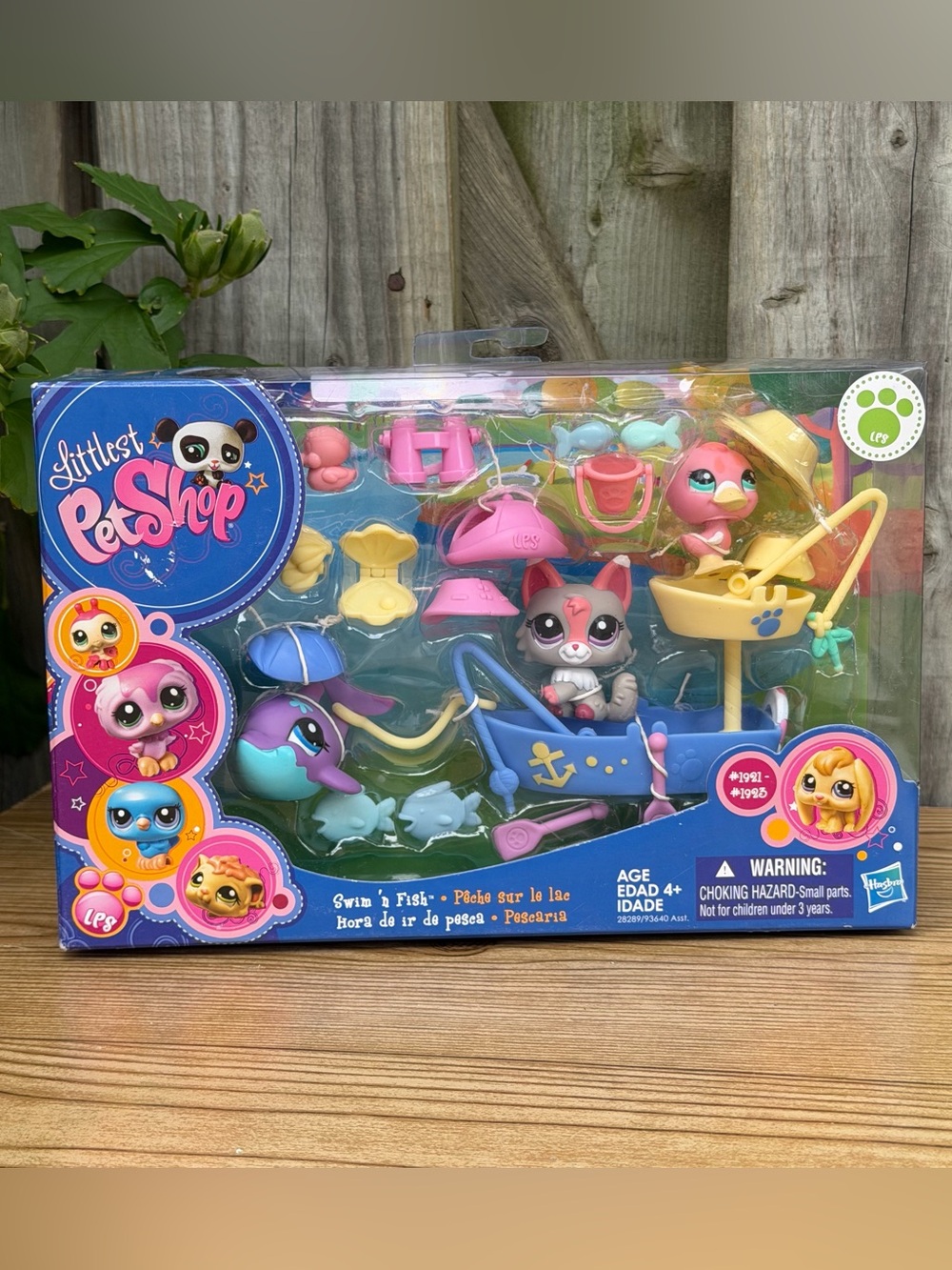 Littlest Pet Shop Swim ‘n Fish Set Sealed #1921 Wolf, #1922 Whale, #1923 Whale